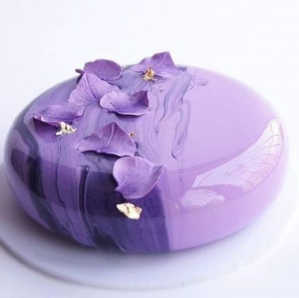 Волшебство зеркальной глазури: секреты безупречного покрытия для десертов