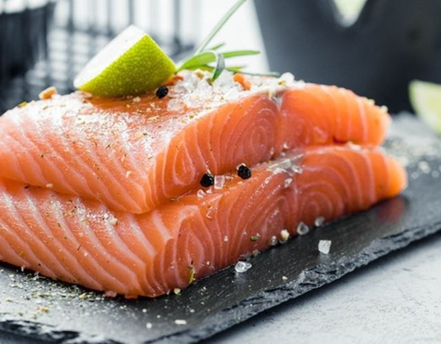 Как засолить красную рыбу в домашних условиях: советы и рецепт