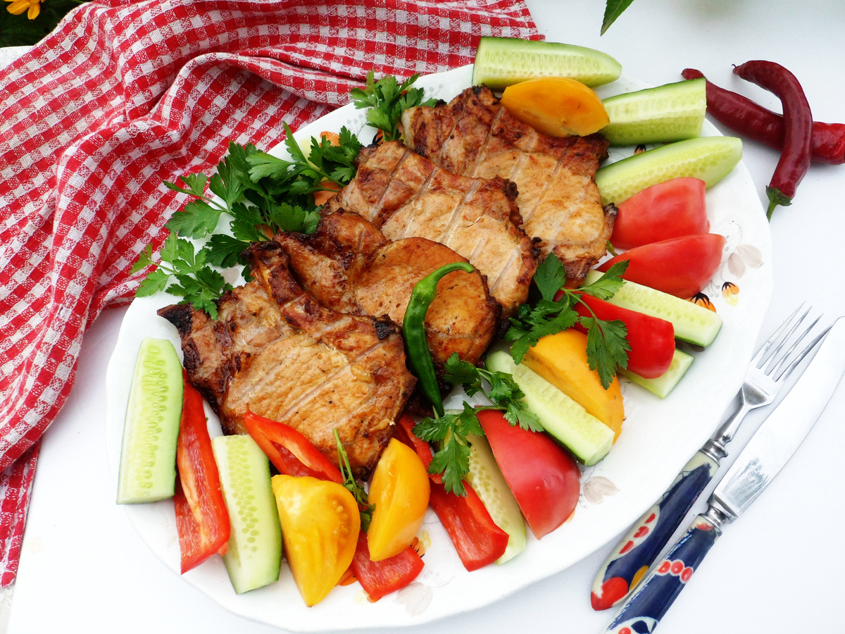 Вкусные свиные стейки на гриле: секреты идеального маринада