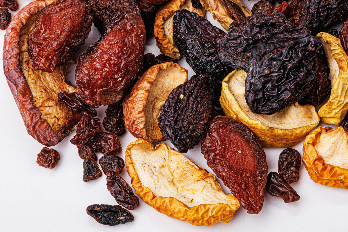 Яркие сухофрукты: качество или обман?