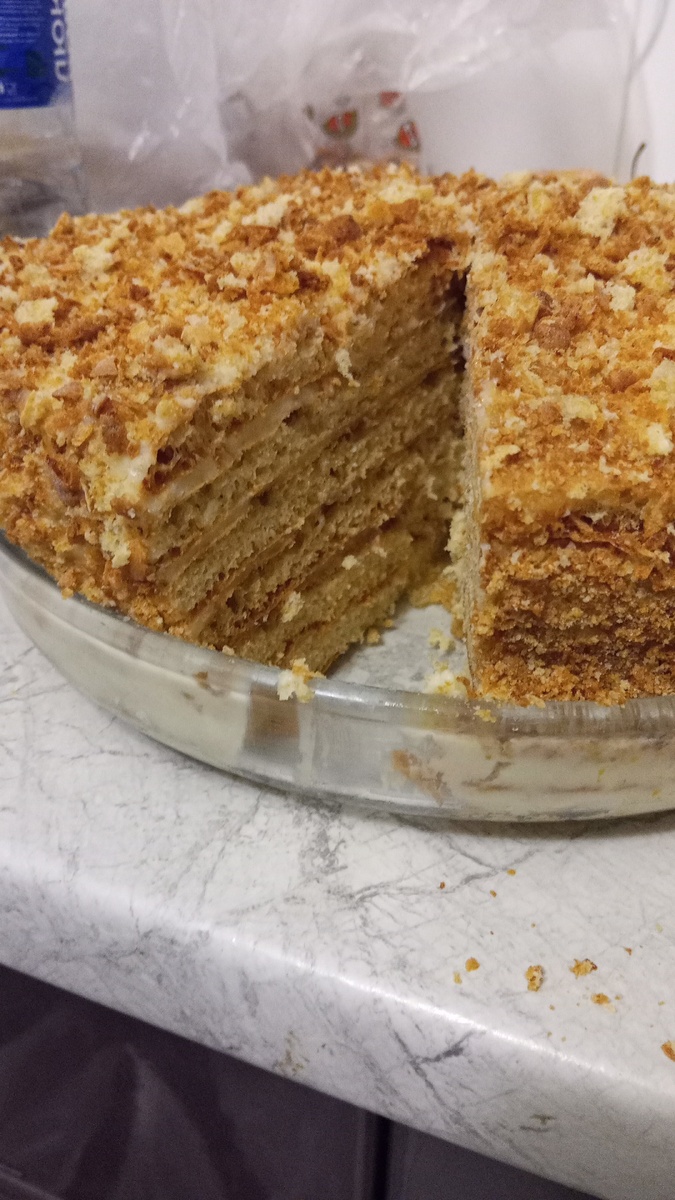 Неописуемая нежность: творожный торт с заварным кремом, который разлетается с праздничного стола