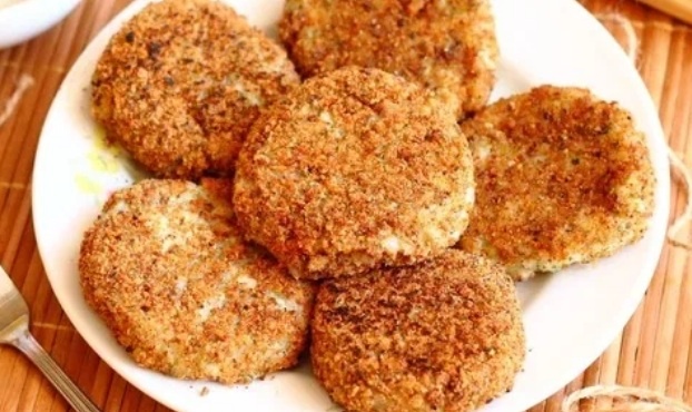 Нежные котлеты из риса и овощей: простой рецепт