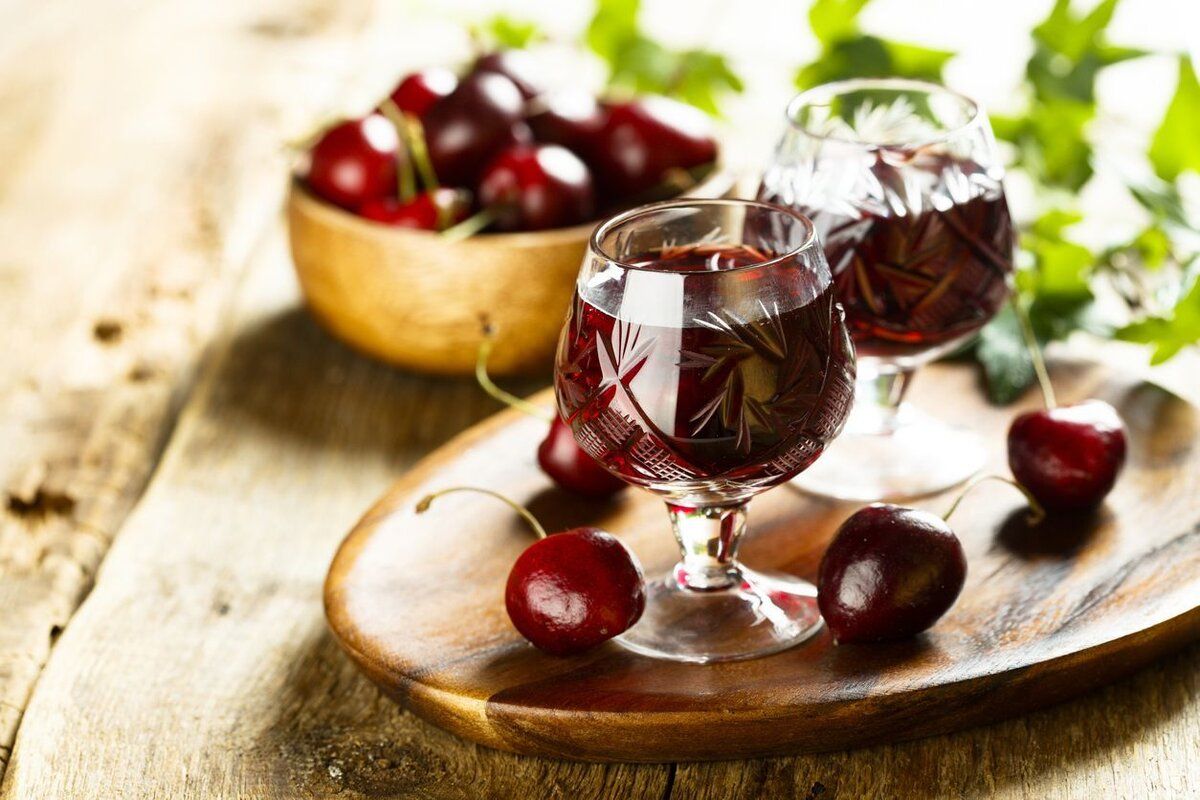 Как сделать домашние настойки: вишневка, клюковка и другие рецепты