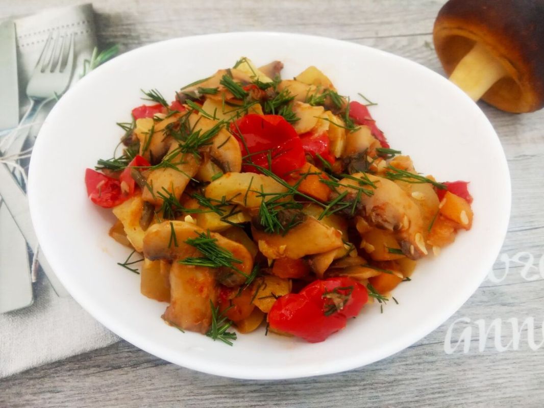 Блюдо, которое украсит ваш стол: тушеные овощи с шампиньонами