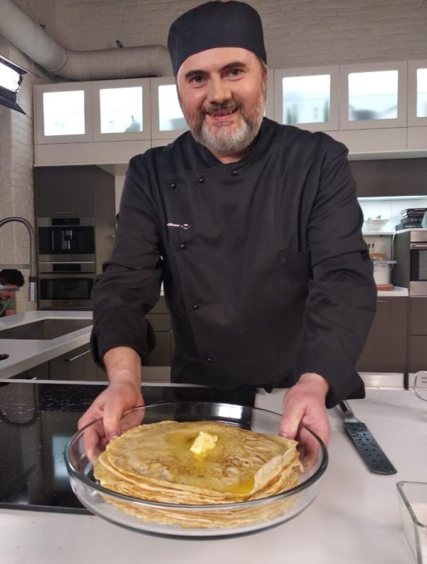 Традиционные блины к Масленице: история и 40 аппетитных рецептов