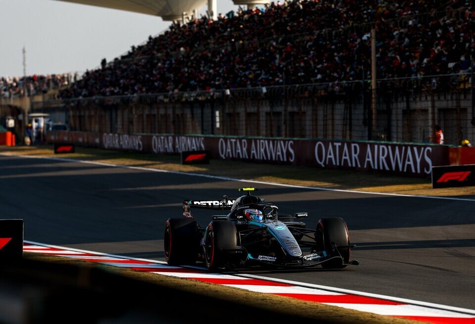 Кими Антонелли высказался о проблемах Рассела на квалификации Гран-При Китая