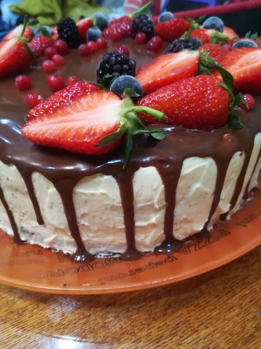 Легкий шоколадный торт, который удивит всех