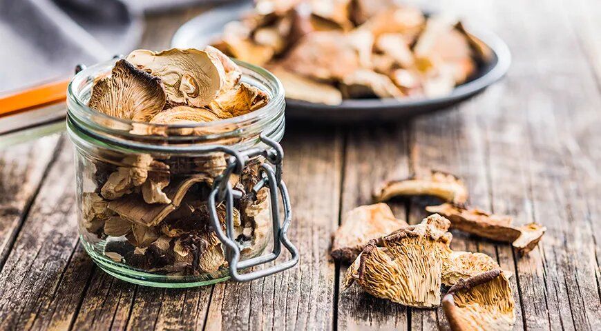 Как правильно хранить сушеные грибы в домашних условиях