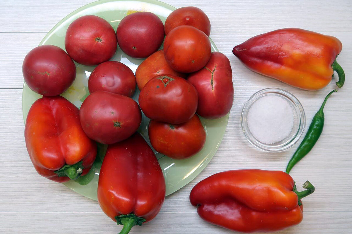 Томатный сок с болгарским перцем: простой рецепт для зимнего запаса