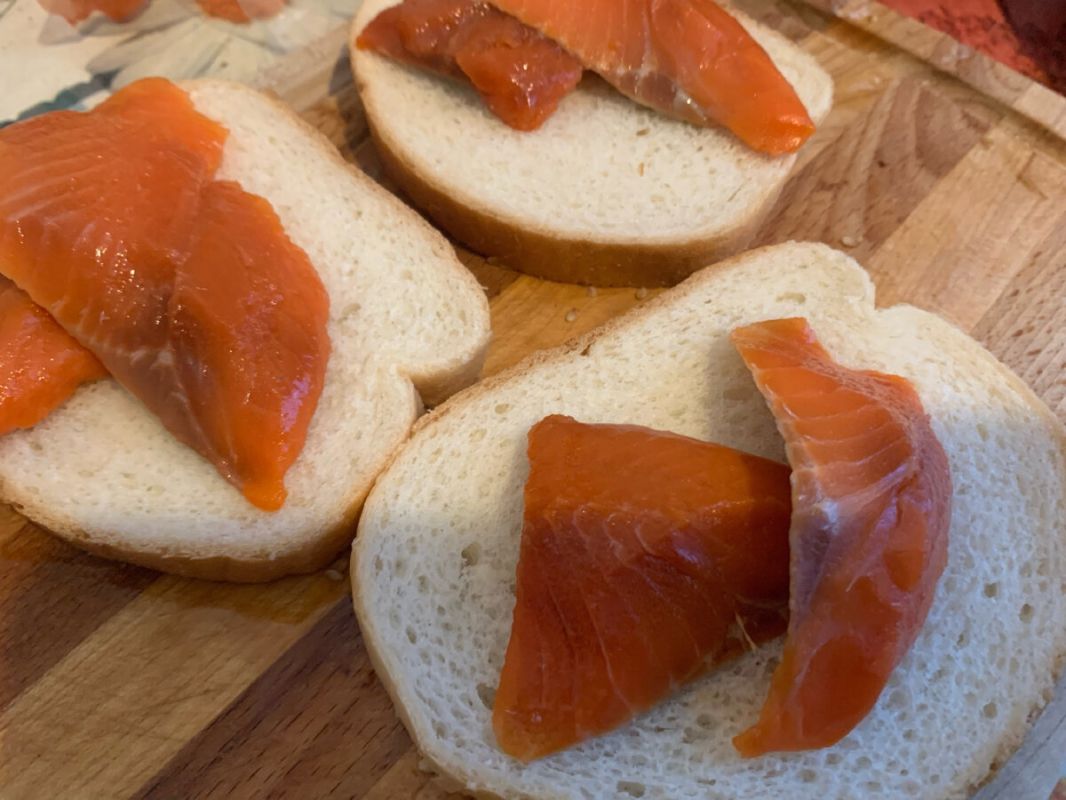 Неожиданная находка: вкусная сельдь под маркой красной рыбы