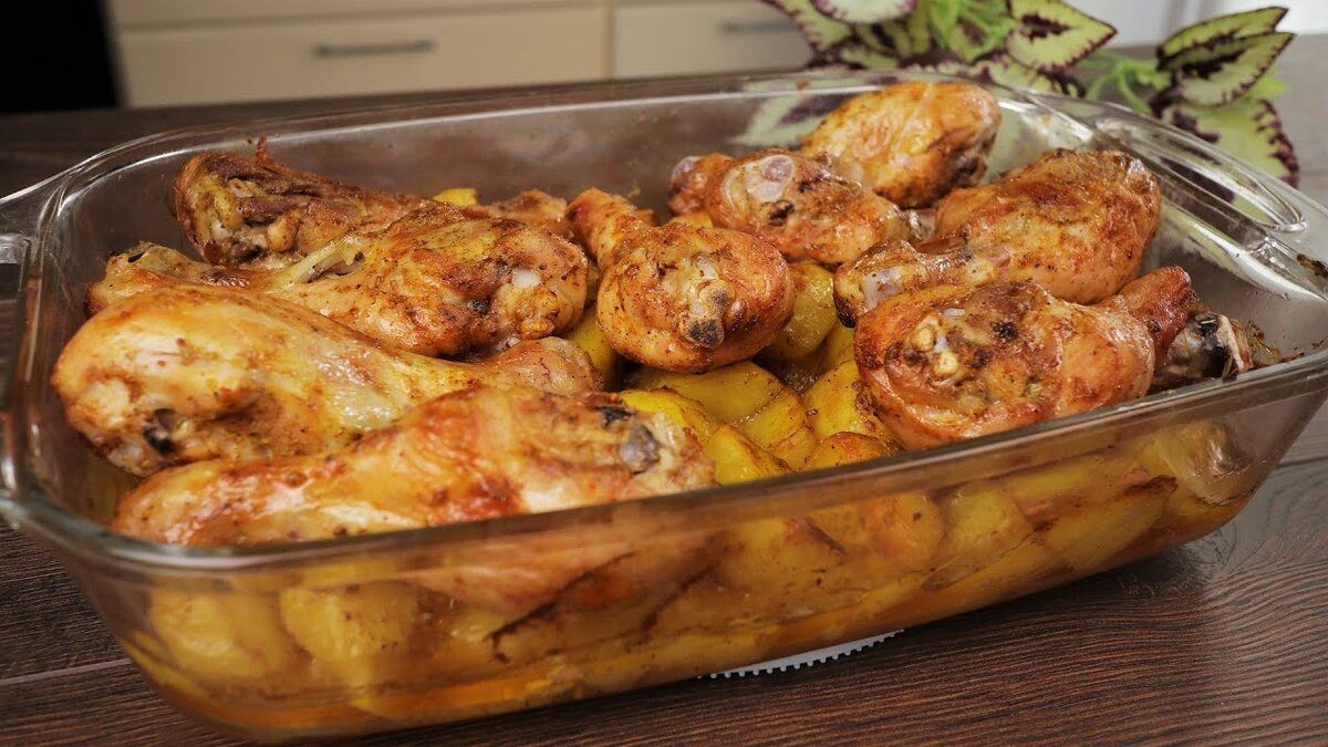 Простое и вкусное блюдо из курицы и картошки, которое стоит попробовать