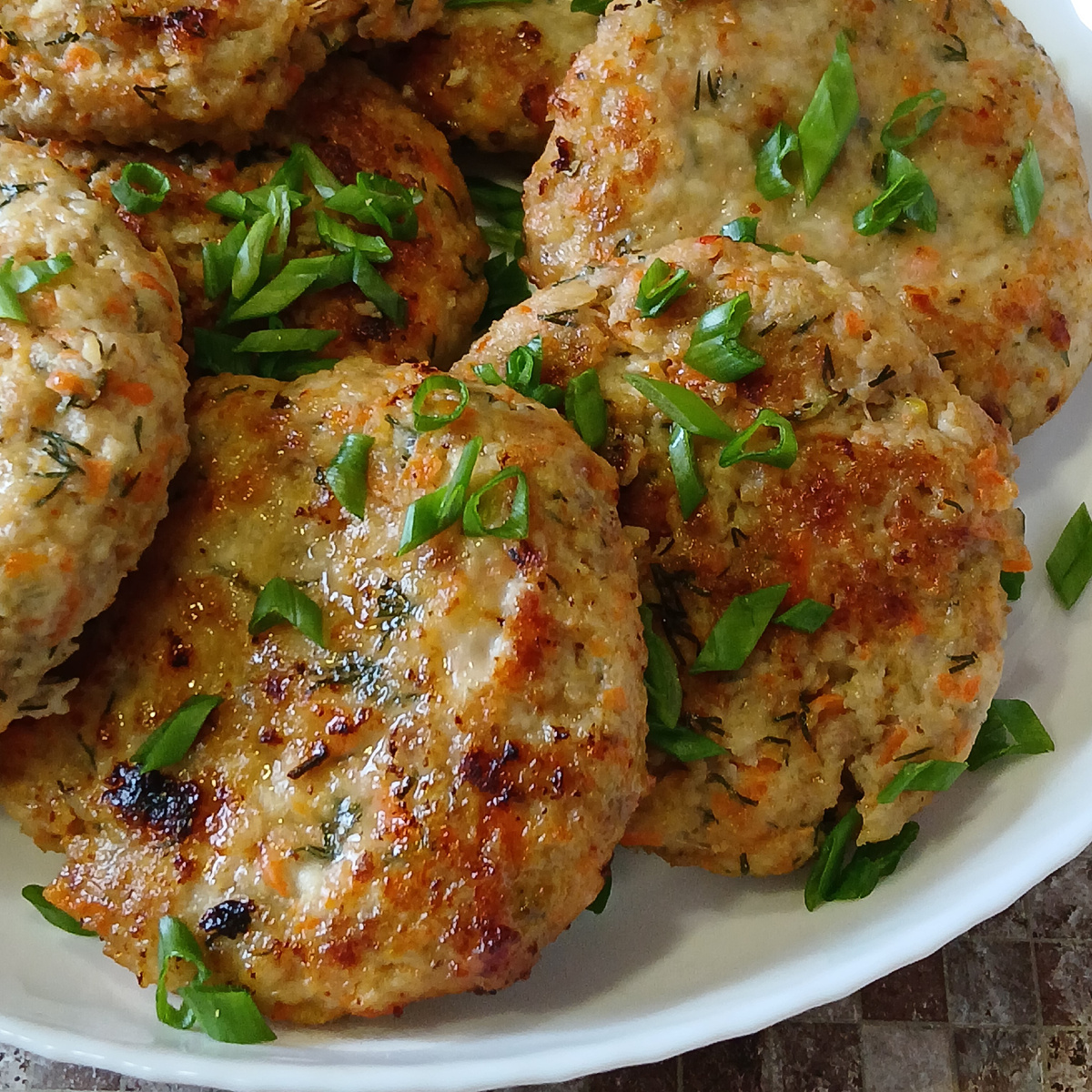 Нежные куриные котлеты с творогом, которые удивят вкусом