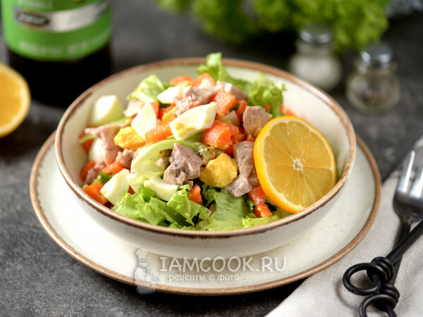 Салат с печенью трески: простой рецепт для вкусного ужина