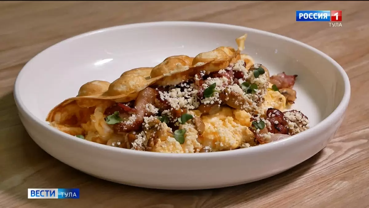 Воспоминания об осени: вафли с беконом, грибами и нежным скрэмблом