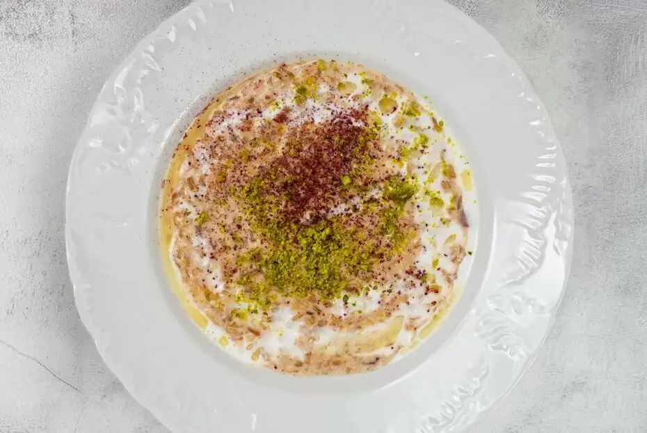 Овсянка с финиками и лимонным маслом: удивительное сочетание вкусов