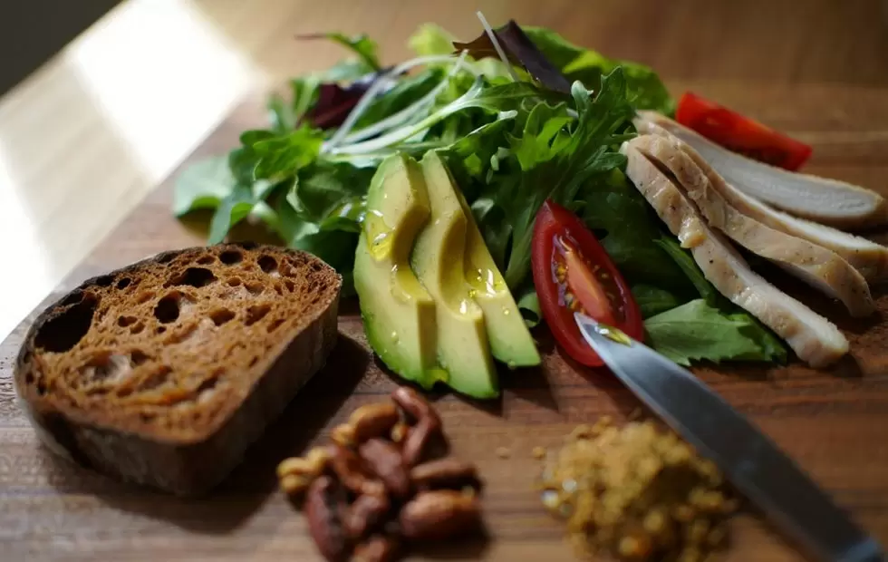 Почему некоторые люди едят все подряд и не набирают вес: секреты метаболизма