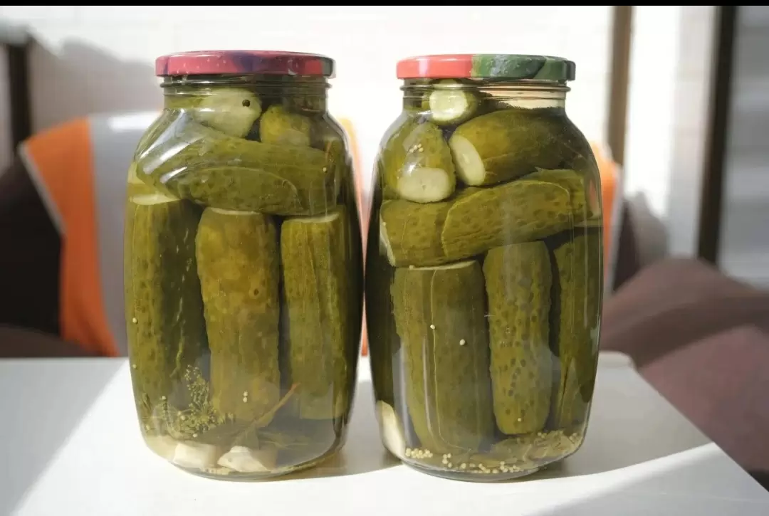 Возвращение классики: как приготовить хрустящие маринованные огурцы по советскому рецепту