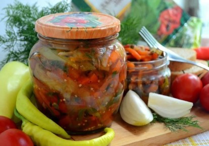 Как сохранить лето в банках: вкусная овощная закуска на зиму