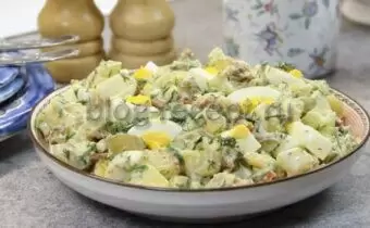 Согревающий зимний салат с картофелем и беконом