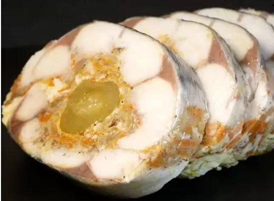 Нежный рыбный рулет для вашего стола