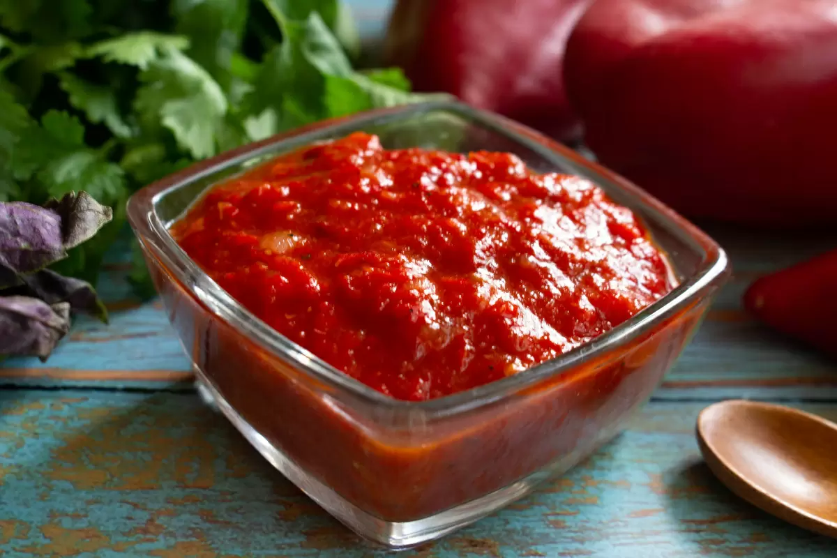 Томатный соус матбуха: как создать яркое марокканское блюдо на своей кухне