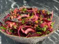 Грузинский салат со свеклой: яркий вкус и необычная подача